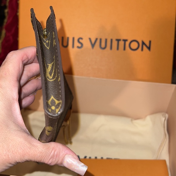 Authentic Louis Vuitton pochette monogram - Picture 6 of 15